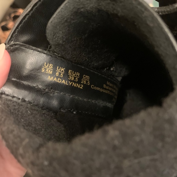 Naturalizer Madalynn 2 Lug Sole Booties - Picture 3 of 9